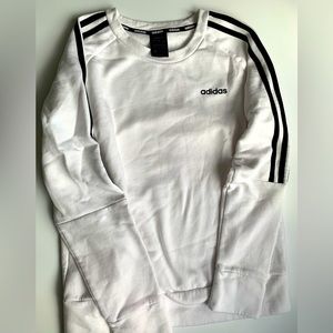 🤍 Adidas white sweatshirt like new preloved condition 🤍